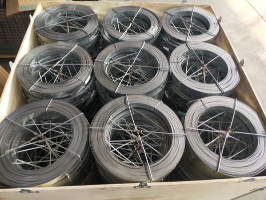 建築用 ガルバニズドパンチストラップ 木製枠サポート&コネクターロール